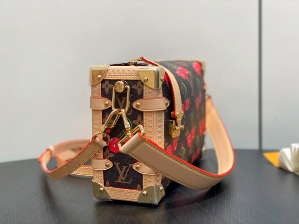 Baule laterale LV x TM MM 23,5 cm in tela marrone ciliegia