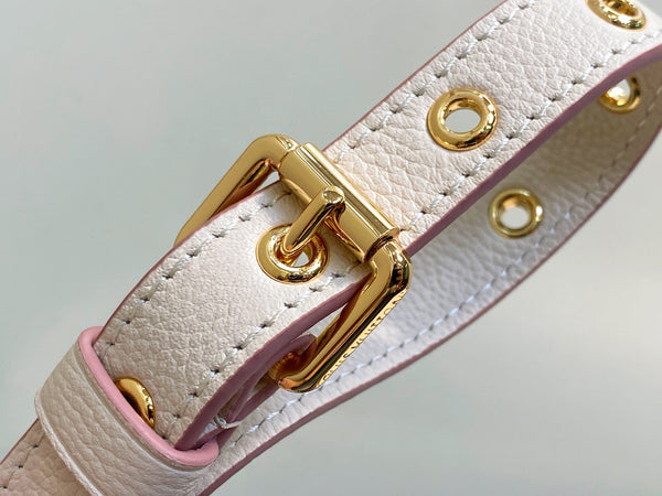 LV Pochette Métis 25cm Cream Grained Calfskin