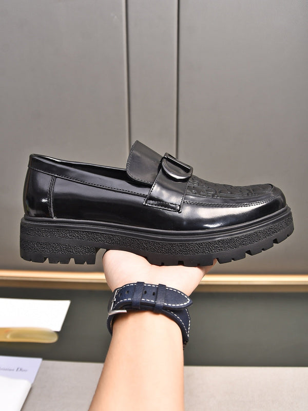 CD SYMBOL EXPLORER LOAFER GLOSSY BLACK MONOGRAM CALFSKIN