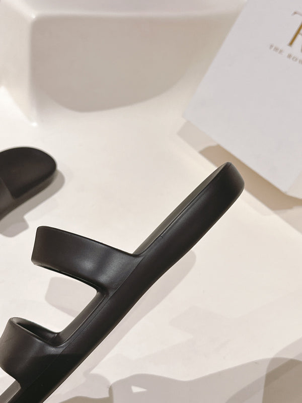 Sandalo The Row 25s Foam in gomma nera 340610