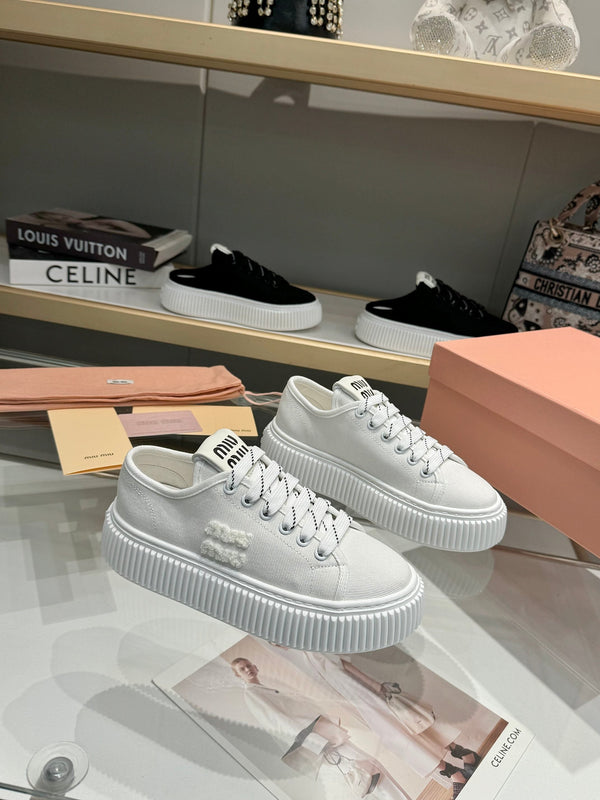 Miu logo-patch sneakers 45mm White Canvas 456833