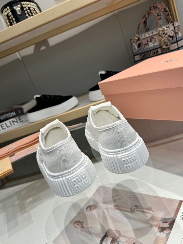 Miu logo-patch sneakers 45mm White Canvas 456833