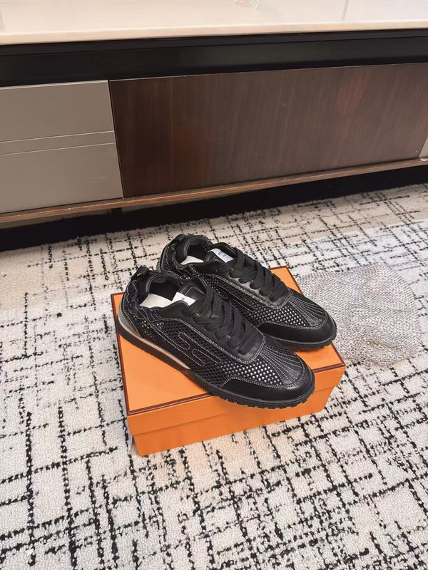 Sneaker HM 25 Jet in pelle di vacchetta nera a rete 318024