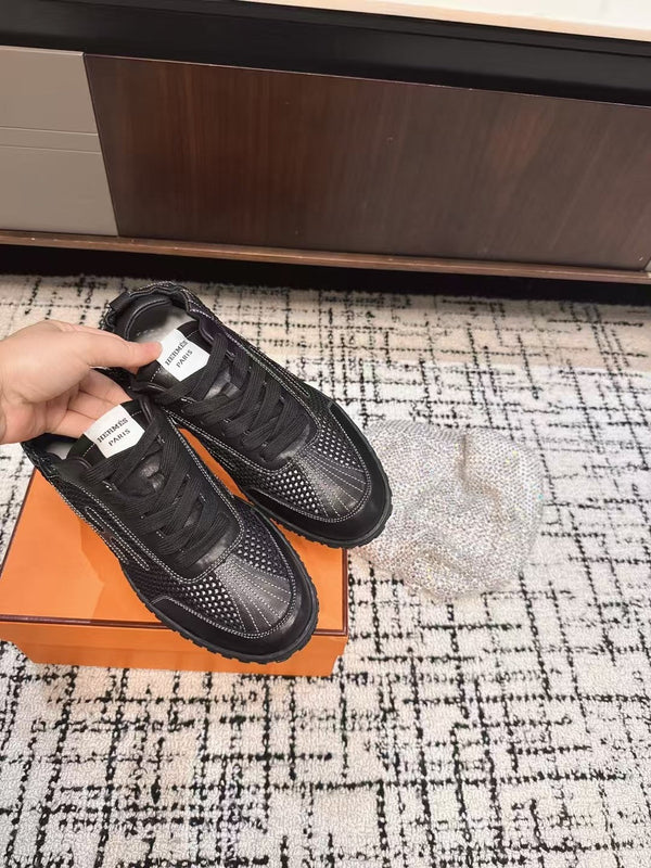 Sneaker HM 25 Jet in pelle di vacchetta nera a rete 318024