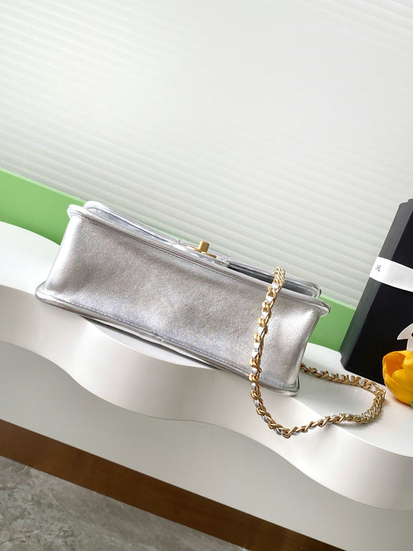 CC 25C Flap Bag 25cm Silver Metalic Quilted Lambskin