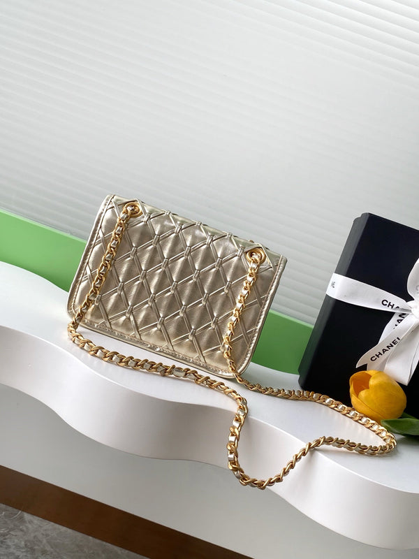 CC 25C Flap Bag 19cm Gold Metalic Quilted Lambskin