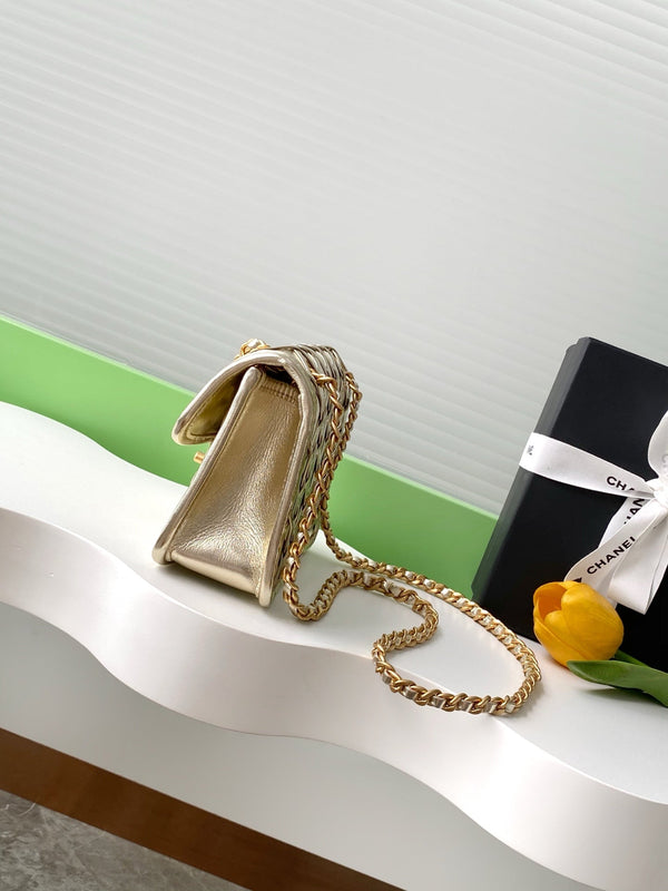 CC 25C Flap Bag 19cm Gold Metalic Quilted Lambskin