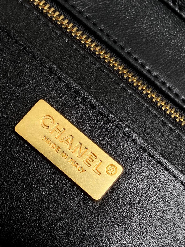 cc 25S Flap Bag 20cm Black Raffia