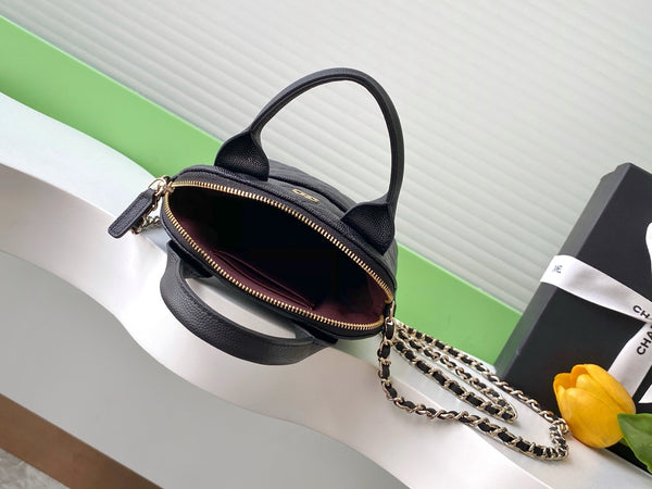 CC 25A Clutch With Chain 18cm Black Grained Calfskin