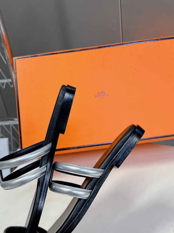 Sandali Georgia in pelle di vitello nera e argento