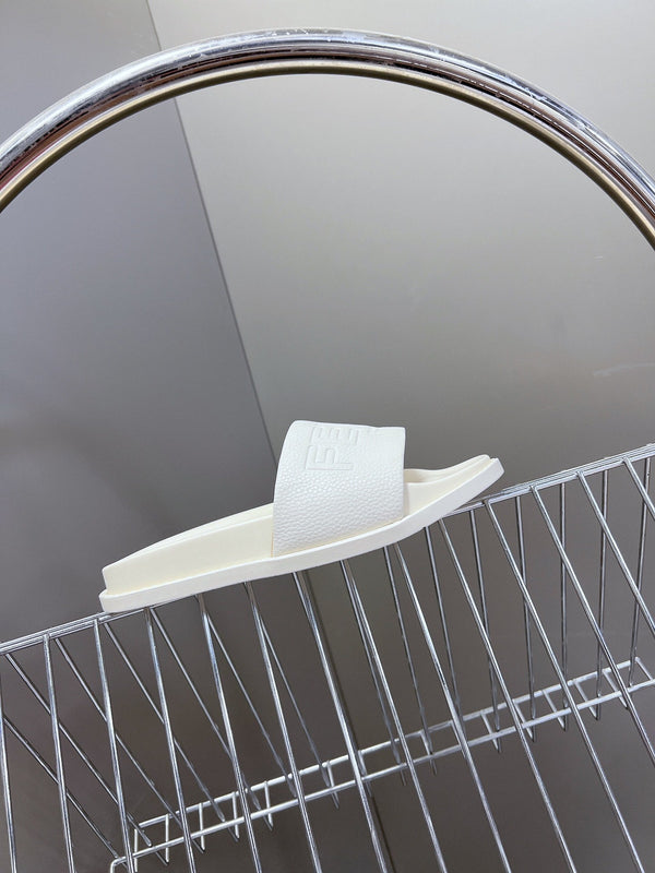 FENDI ROMA SLIDES IN WHITE LAMBSKIN LEATHER