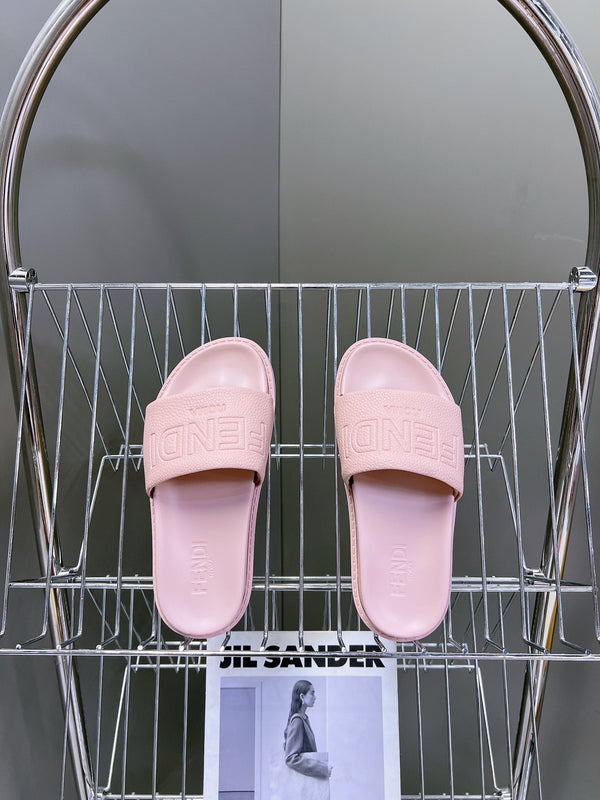 FENDI ROMA SLIDES IN LIGHT PINK LAMBSKIN LEATHER