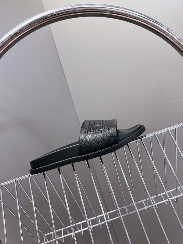 FENDI ROMA SLIDES IN BLACK LAMBSKIN LEATHER
