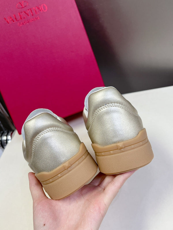 Upvillage Trainer In Platinum Gold Mix White Laminated Calfskin 989600