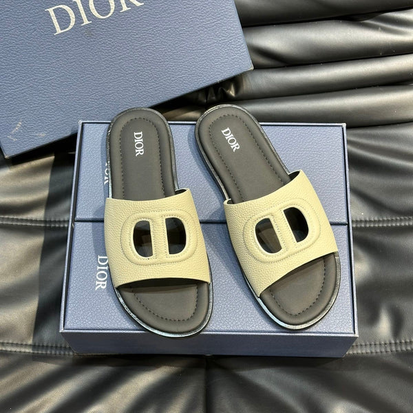 CD D-CLUB SLIDE SLIPPER LIGHT IVORY GRAINED CALFSKIN