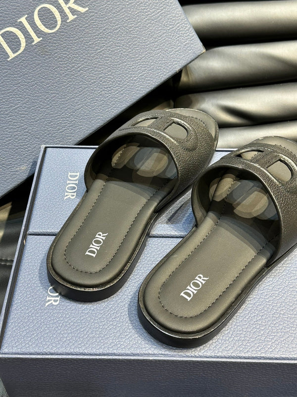 CD D-CLUB SLIDE SLIPPER BLACK GRAINED CALFSKIN