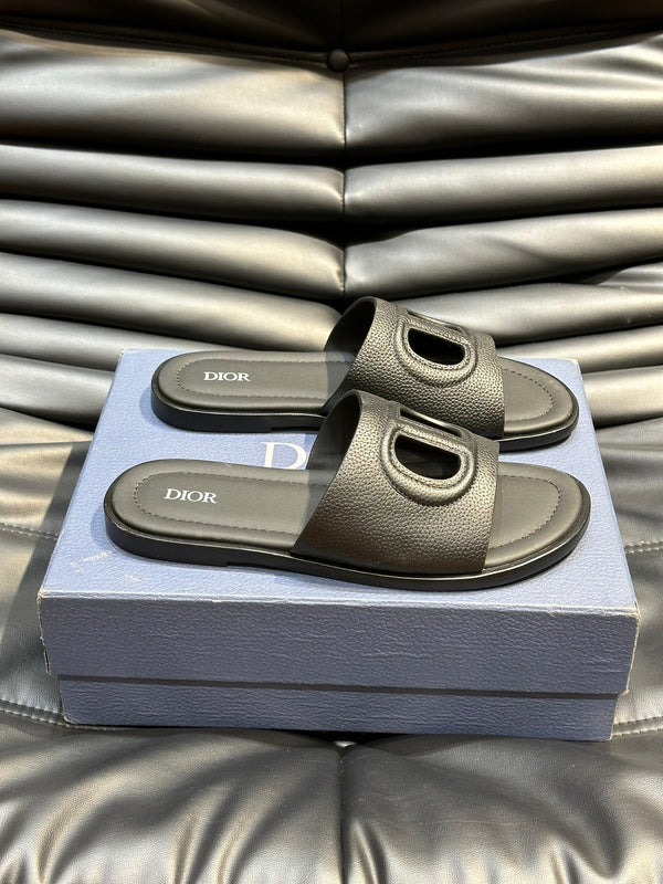 CD D-CLUB SLIDE SLIPPER BLACK GRAINED CALFSKIN