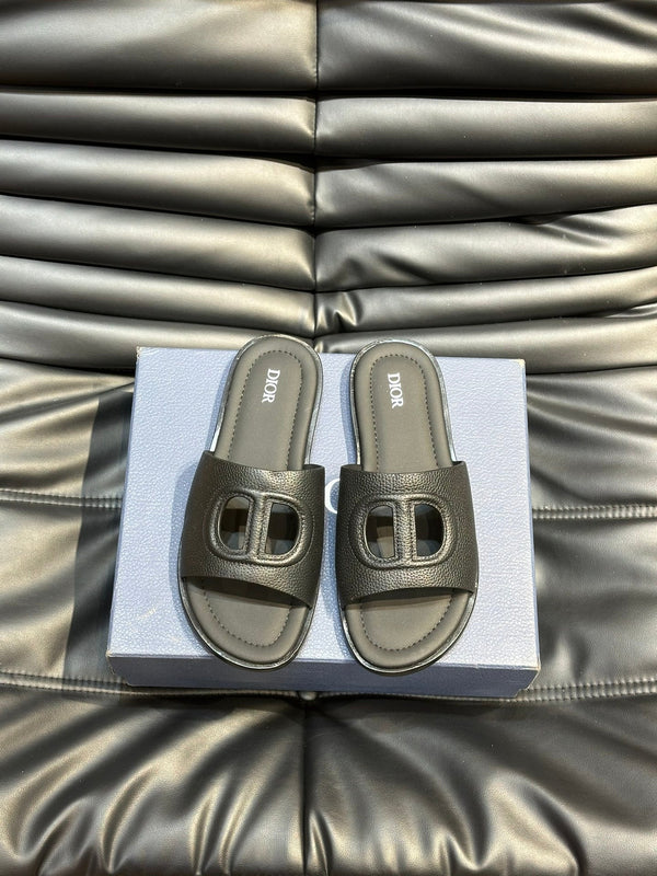 CD D-CLUB SLIDE SLIPPER BLACK GRAINED CALFSKIN