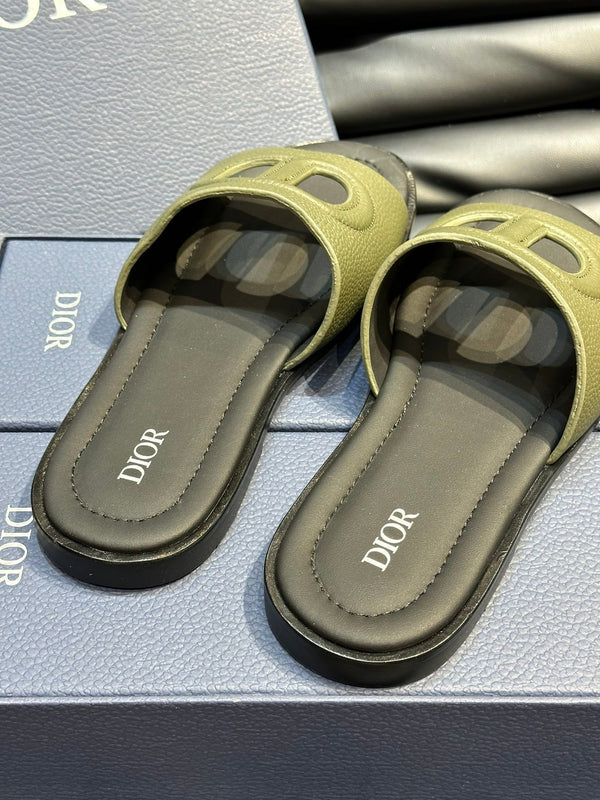 CD D-CLUB SLIDE SLIPPER OLIVE-JUNIPER GRAINED CALFSKIN