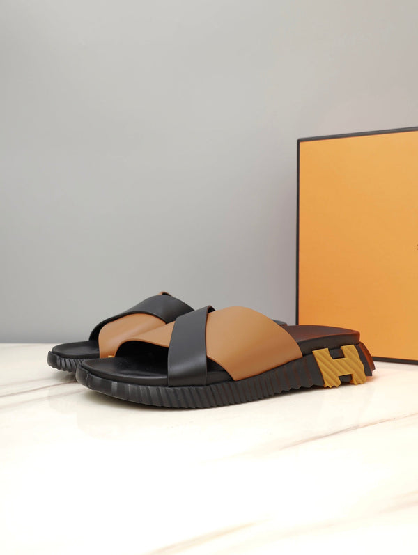 HM INFRA SANDAL BLACK AND SANDSTONE LAMBSKIN