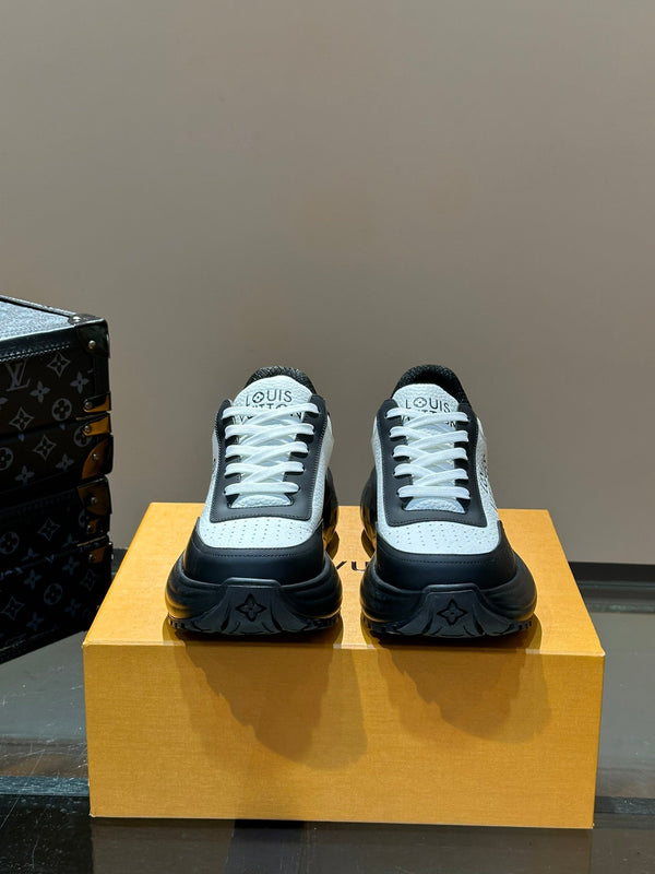 THICK-SOLED SNEAKER BLACK AND WHITE CALFSKIN