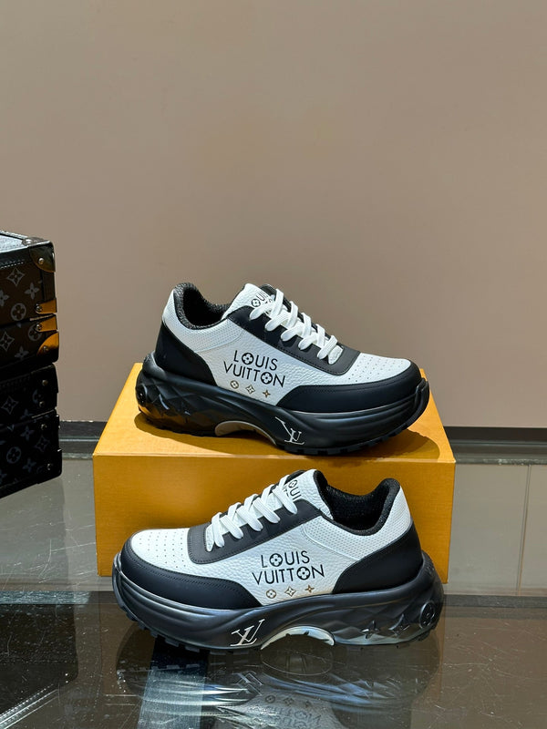 THICK-SOLED SNEAKER BLACK AND WHITE CALFSKIN