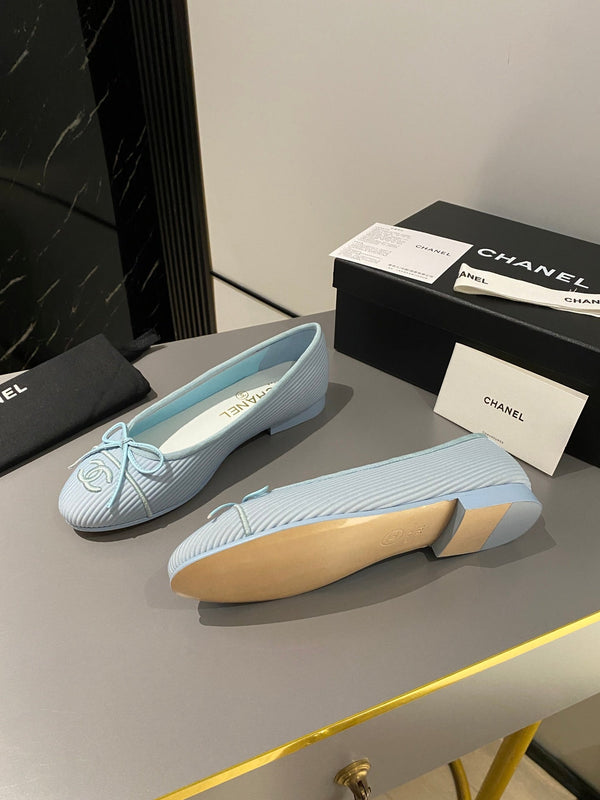 ballerina in tessuto ricamato blu nuvola