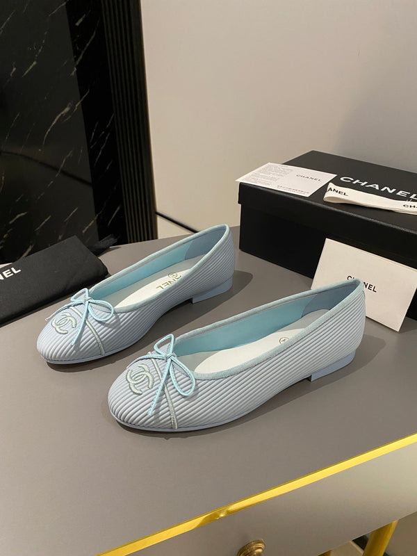 ballerina in tessuto ricamato blu nuvola