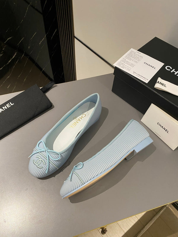 ballerina in tessuto ricamato blu nuvola