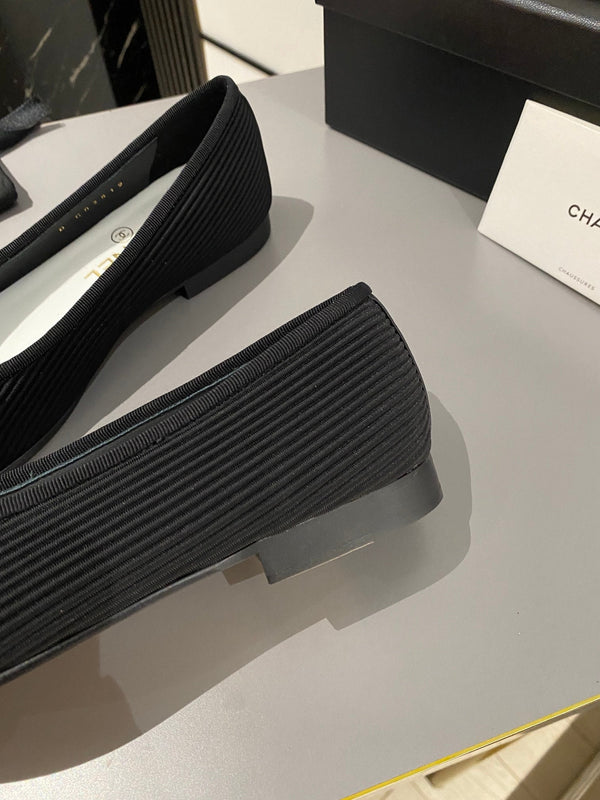 ballerine in tessuto nero ricamato