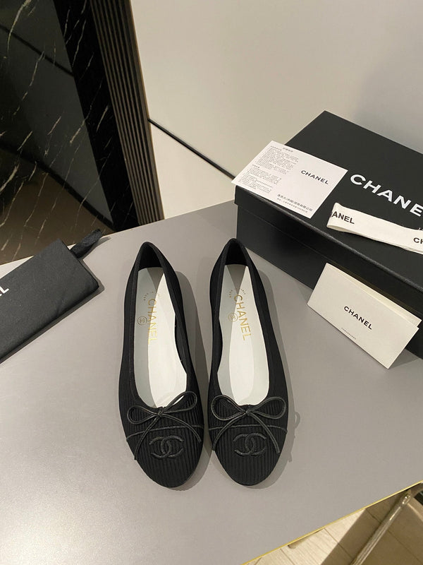 ballerine in tessuto nero ricamato