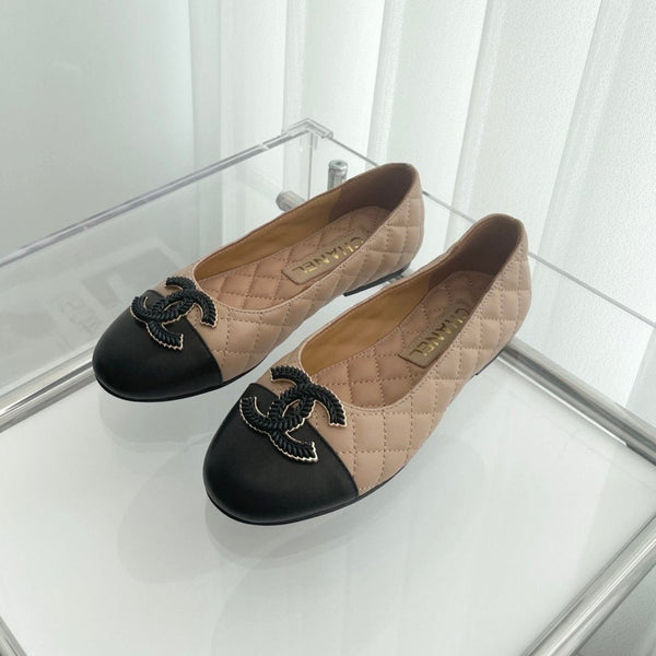 CC Ballet Flats 10mm Beige Black Quilted Lambskin