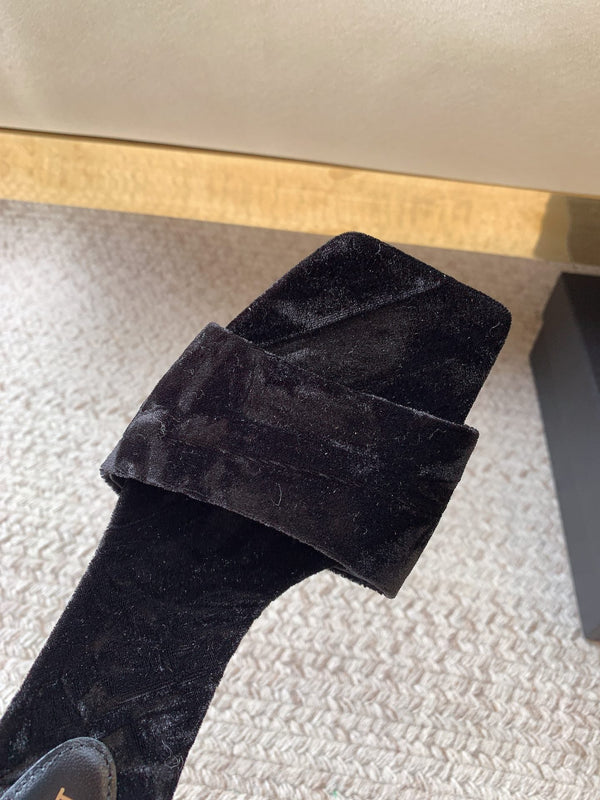 HIGH HEEL SLIDES IN BLACK VELVET
