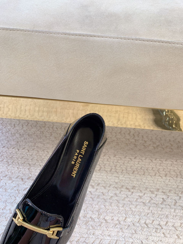 LOAFERS WITH GOLD HARDWARE IN BLACK GLOSSY CALFSKIN