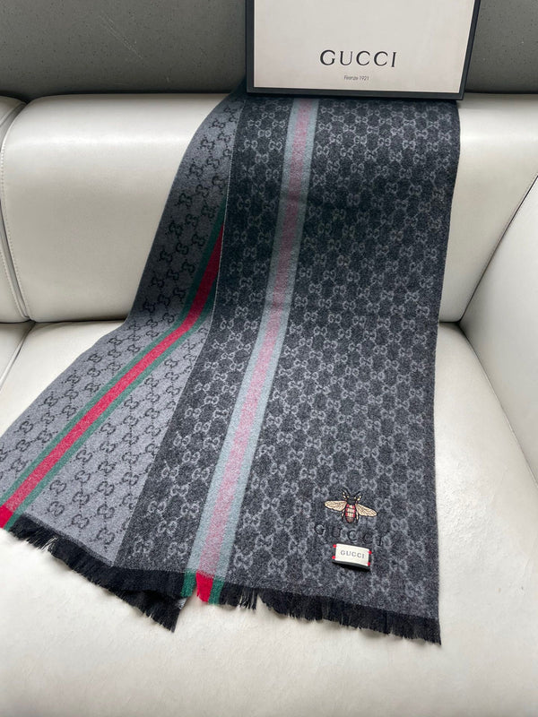 SCIARPA 180 CM IN CASHMERE MONOGRAM NERO 402213