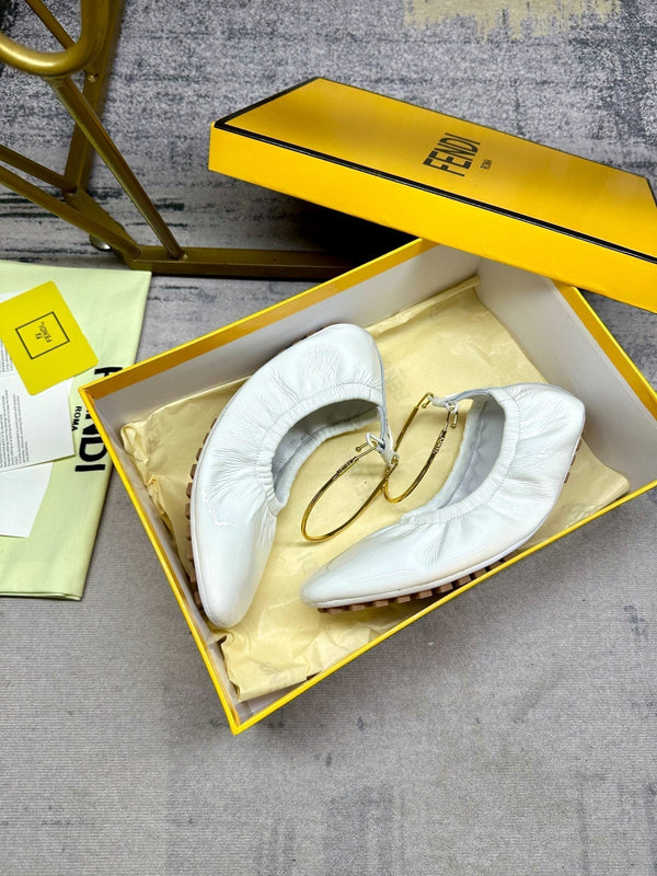 FENDI FILO BALLET IN PELLE DI AGNELLO BIANCA CON FERRAMENTA ORO