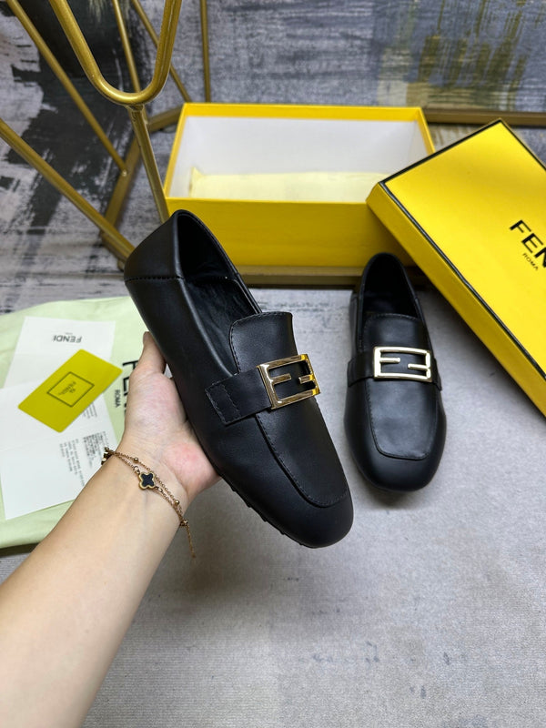 FENDI LOAFERS IN BLACK LAMBSKIN GOLD BUCKLE