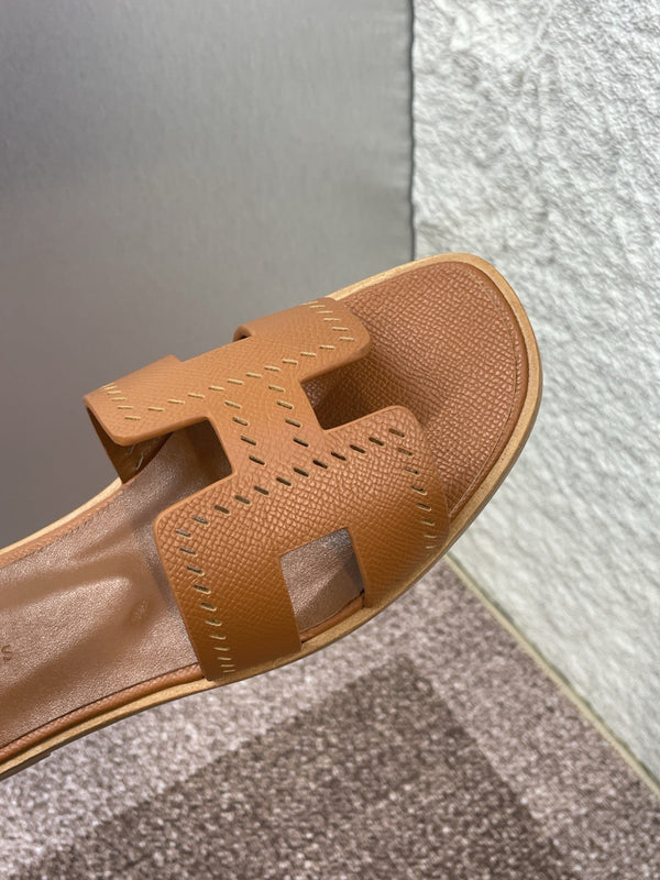 HM 25 Oran Sandal Gold Perforate Epsom Leather