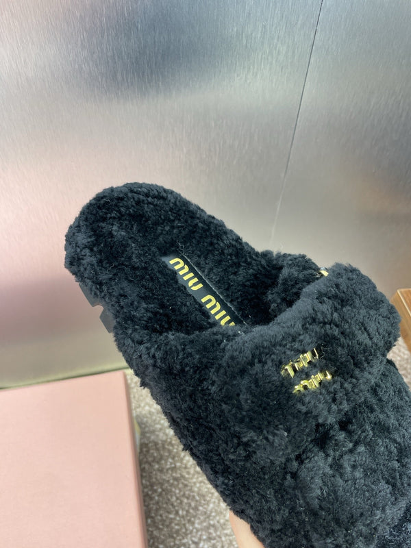 Miu Velcro Slippers Black Lambswool 508823