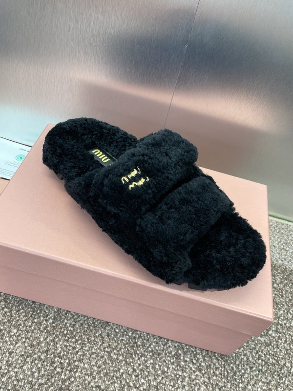Miu Velcro Slippers Black Lambswool 508823