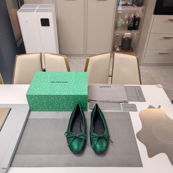 Balen 25 bow ballet flat attached rhinestones in green calfskin 184483