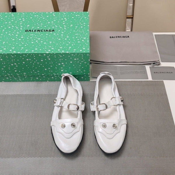 STUDDED MARY JANE FLATS IN WHITE SHINY LAMBSKIN