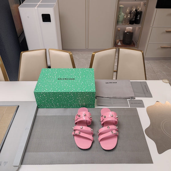 SANDALI BASSI CON CINTURINI IN PELLE DI MONTONE OLIO-CERA CON BORCHIE ROSA WEWAK