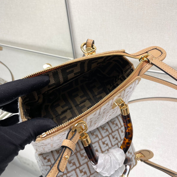 BY THE WAY MINI 18 IN WHITE WOOL AND CAMEL BROWN RAFFIA CALFSKIN TRIM