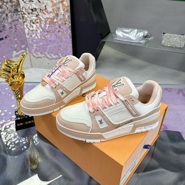 Sneaker LV Trainer in pelle di vacchetta marrone chiaro