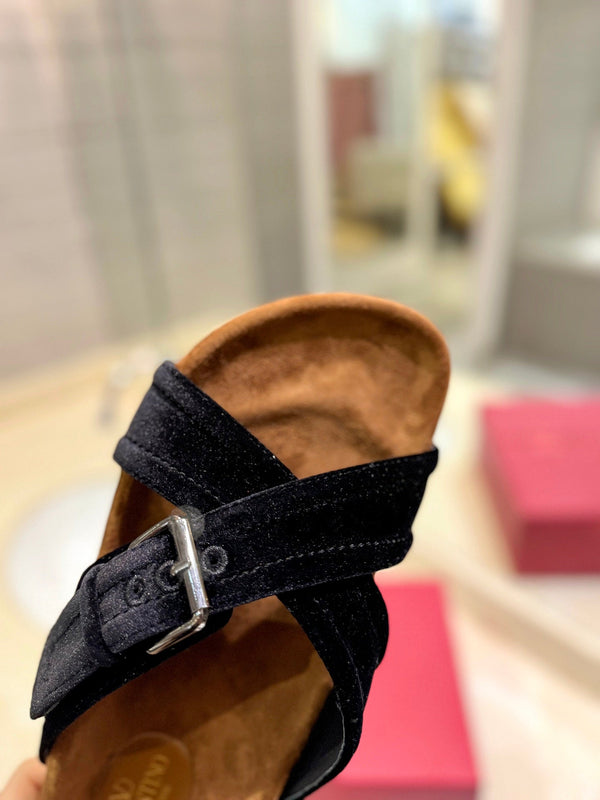 SANDALI CIABATTA IN VELLUTO DI SETA NERO FUSSFRIEND