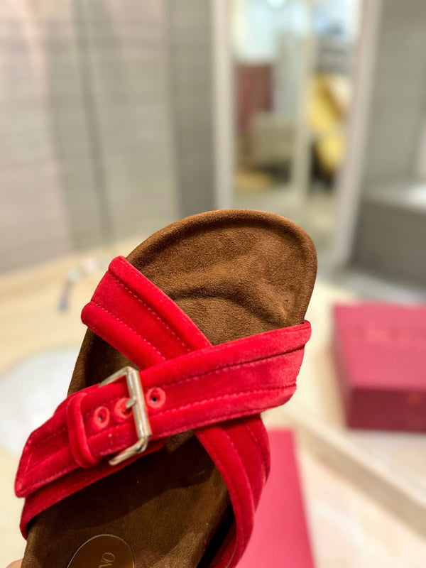 FUSSFRIEND CHERRY RED SILK VELVET SLIDE SANDALS