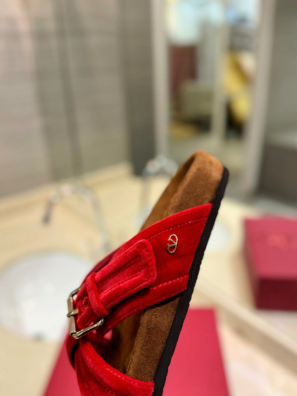 FUSSFRIEND CHERRY RED SILK VELVET SLIDE SANDALS