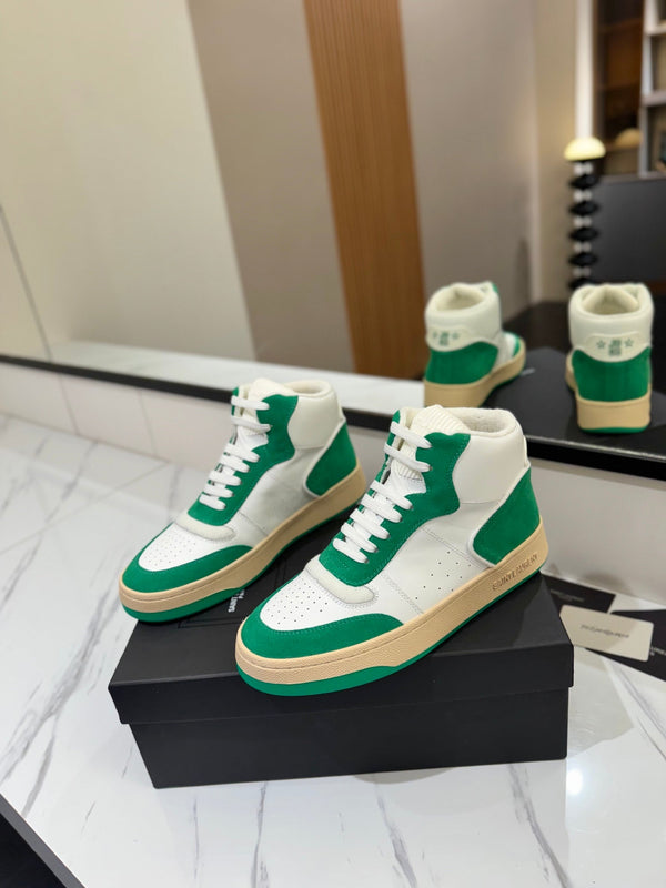 MID-TOP SNEAKERS IN WHITE PERFORATED LAMBSKIN AND GREEN SUEDE