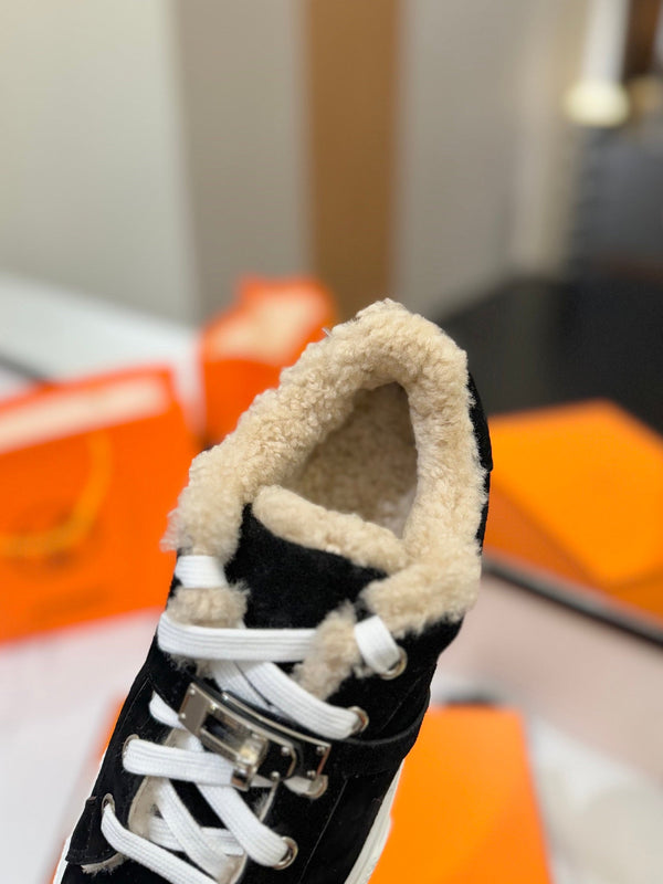 Sneaker HM Day nera con fodera in lana e camoscio 983044